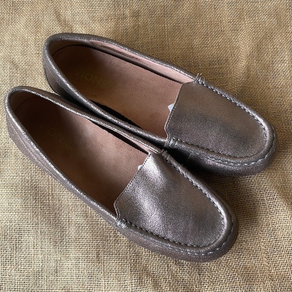 Vionic Women's Debbie Moccasin Flats Concealed Orthotic Arch Support Loafers - Picture 12 of 15